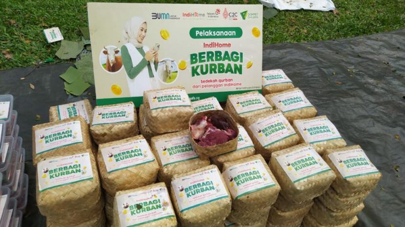 IndiHome Berbagi Kurban Bersama Dompet Dhuafa Sasar Pelosok Bogor.  