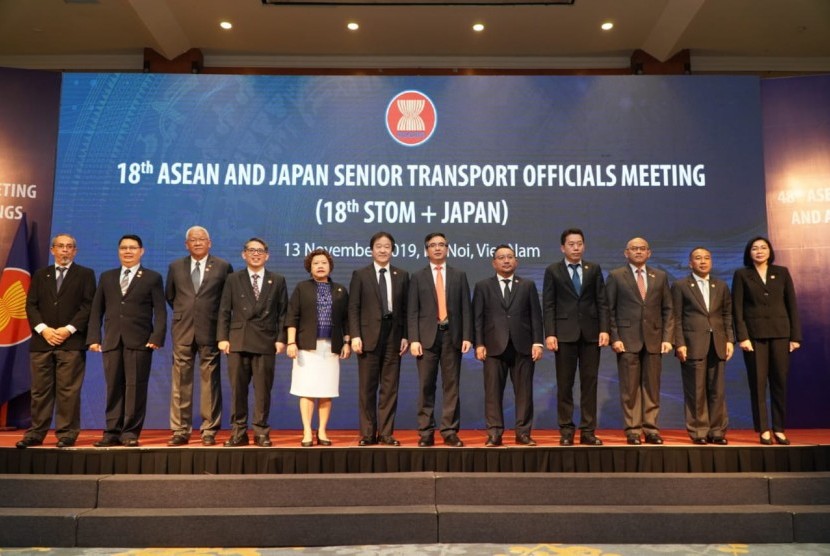 Indonesia apresiasi program pelatihan pengembangan SDM di bidang transportasi pada pertemuan ASEAN STOK ke-48 di Ha Noi.
