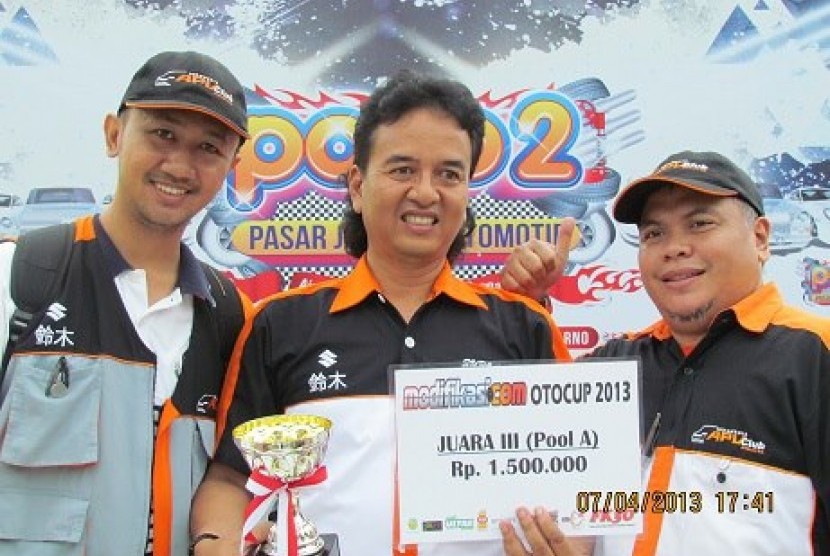 Indonesia APV Club Raih Juara III Turnamen Futsal di 'Parjo 2'.