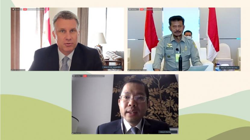 Indonesia bersama Kanada, Filipina, Sekretariat ASEAN, OECD, dan ADB bertemu secara virtual dalam Seminar Internasional tentang Perbaikan Regulasi di Asia, Kamis (26/11).