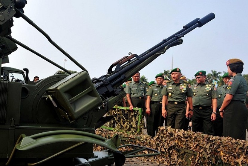 Indonesian armed force holds an exhibition of weaponry system in Jakarta on Thursday. (illustration)    