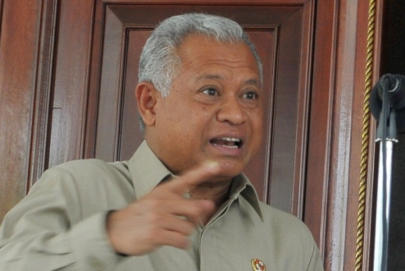Indonesian Minister of Defense, Purnomo Yusgiantoro