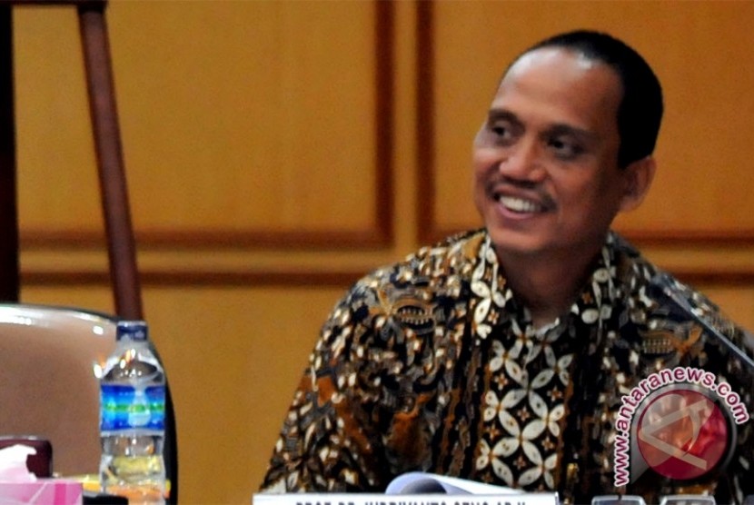 Indriyanto Seno Adji Pakar hukum pidana dari Universitas Indonesia (UI)  
