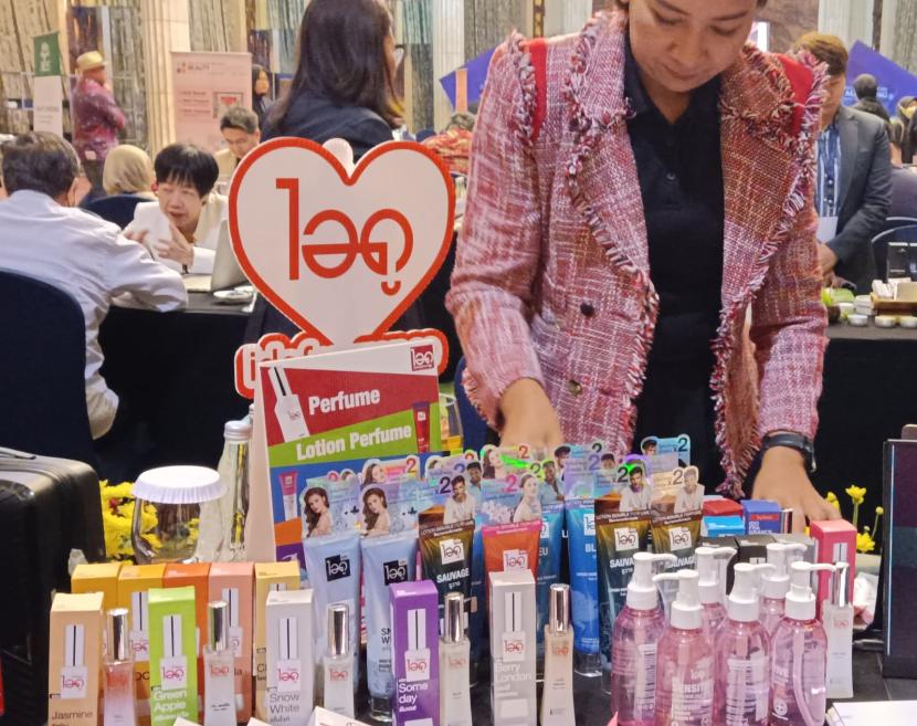 Industri kecantikan dan produk kosmetik di Thailand telah menunjukkan pertumbuhan yang luar biasa di antara negara-negara Asia Tenggara.