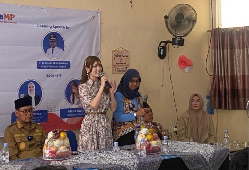 Influencer TikTok asal Jepang, Asahina Mana (@asahina_mana) datang ke Depok.