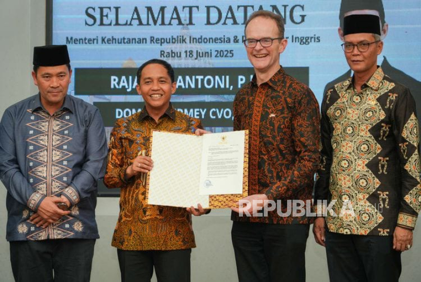 Inggris mendukung program konservasi gajah Sumatera.