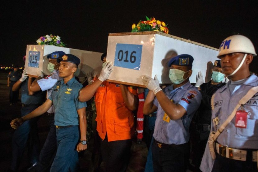 Inilah jenazah korban AirAsia QZ8501 yang sudah ditemukan
