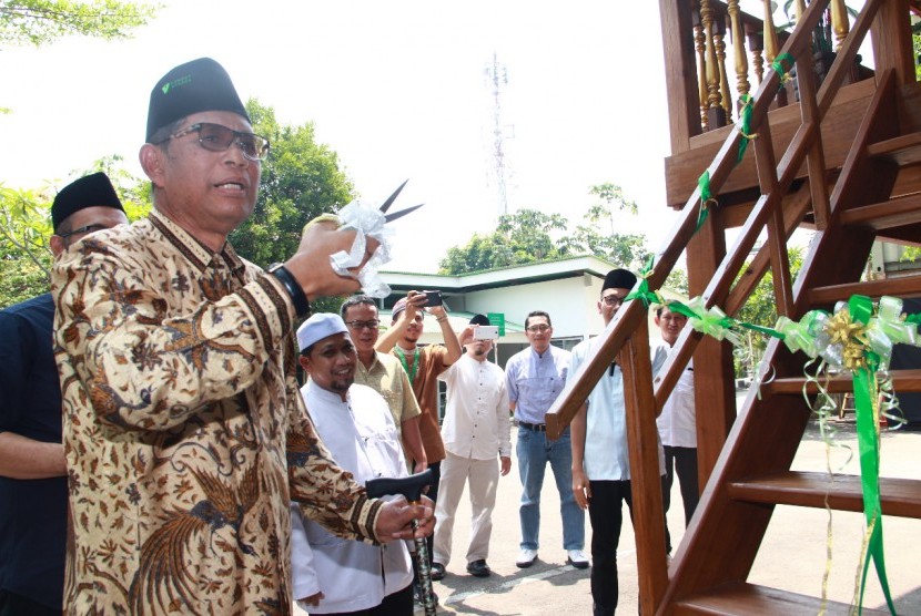 Inisiator, Pendiri, dan Pembina Dompet Dhuafa, Parni Hadi meresmikan berdirinya Masjid Panggung Cordofa pada Jumat (8/11). 