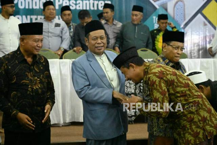 Inkopontren harus jadi roda penggerak ekonomi umat. 