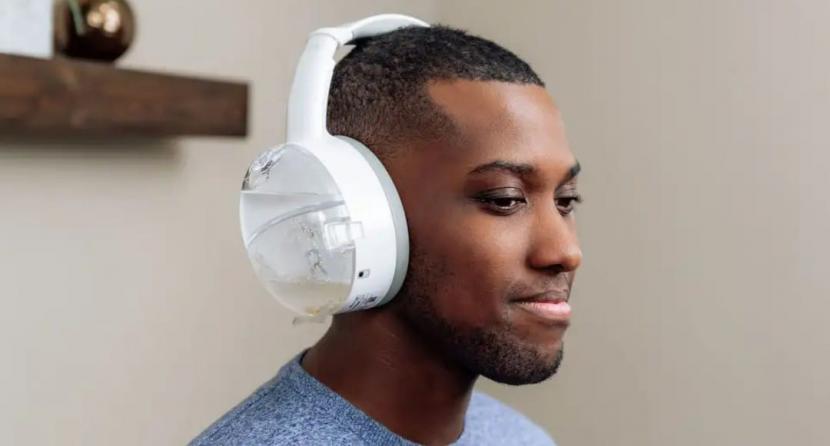 Inovasi pembersih telinga baru yang lebih aman dibandingkan korek kuping yaitu inovasi terbaru yang hadir dalam bentuk menyerupai headphone.