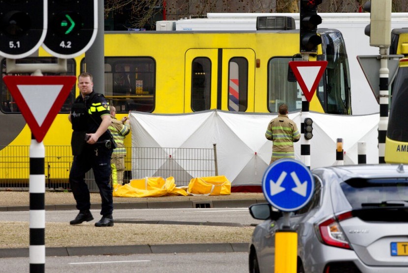 Insiden penembakan terjadi pada sebuah trem di Utrech, Belanda, Senin (18/3).
