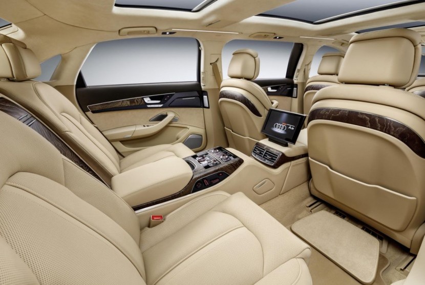 interior Audi A8L 