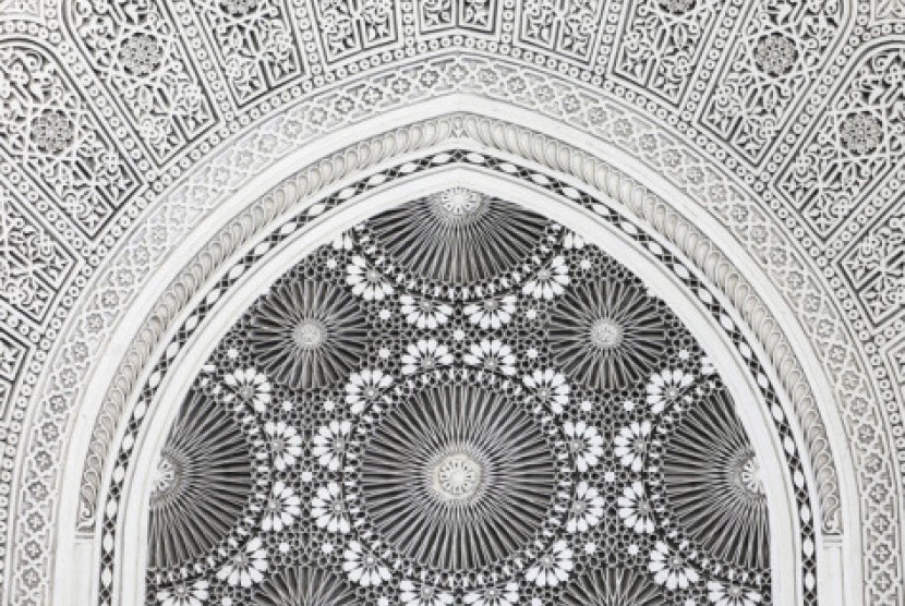 Interior Masjid Raya Paris, Prancis.