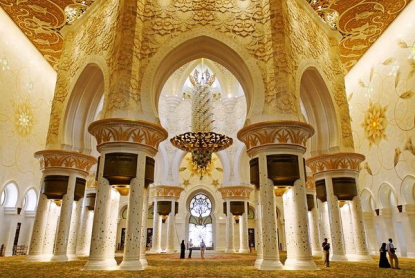 Perpustakaan Masjid Syekh Zaid yang Kaya Koleksi. Interior Masjid Syekh Zayed Abu Dhabi.