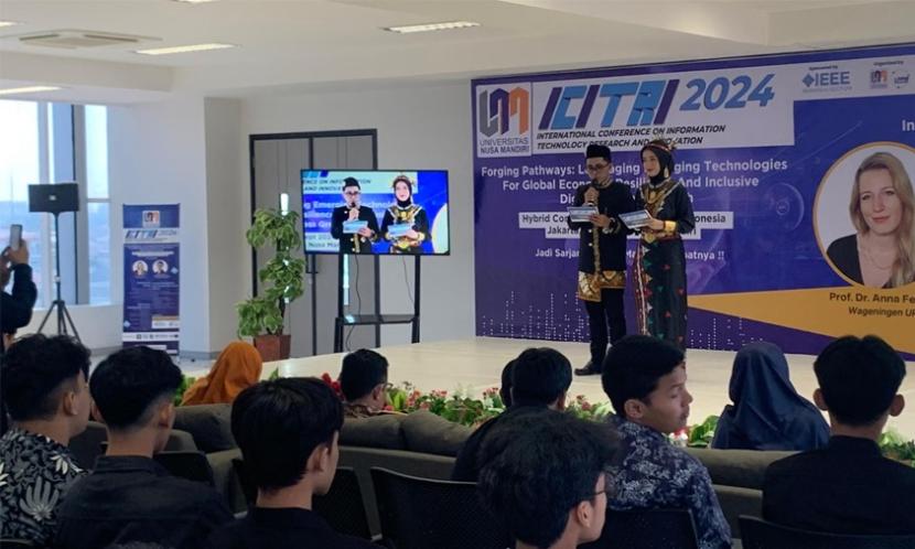 International Conference on Information Technology Research and Innovation (ICITRI) 2024 bukan saja sebagai konferensi internasional yang bergengsi, tapi juga menjadi daya tarik luar biasa bagi para peneliti.