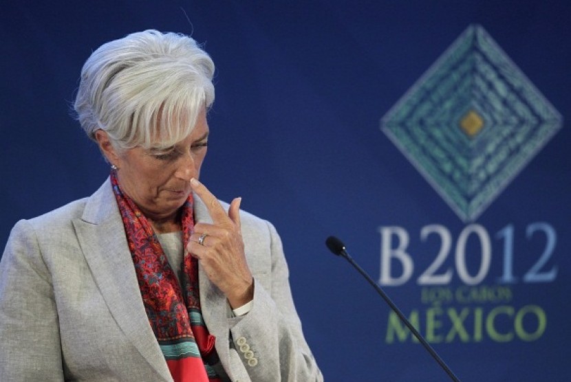 International Monetary Fund (IMF) Managing Director Christine Lagarde attends a panel during a B20 meeting prior to the G20 summit in Los Cabos June 17, 2012. The G-20 leaders fully supported the agreement made by finance ministers and central bank governo