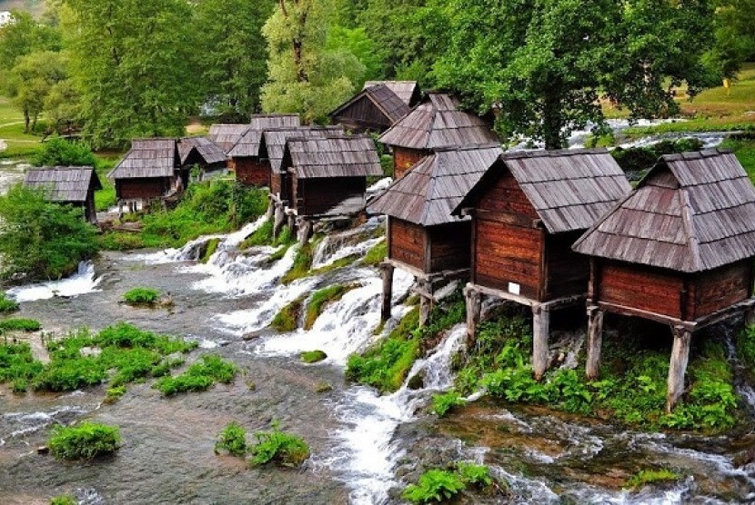 Intip Keindahan Wisata di Kincir Air dari Jajce