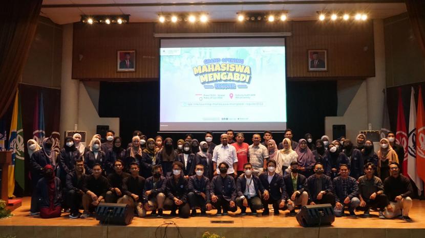 IPB University melakukan pelepasan 117 mahasiswa yang terlibat dalam Mahasiswa Mengabdi Reguler Tahun 2022  di Gedung Andi Hakim Nasution, Kampus Dramaga, Bogor, beberapa waktu lalu.