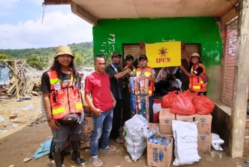 IPCN menyalurkan bantuan untuk korban banjir di Bogor dan Lebak.