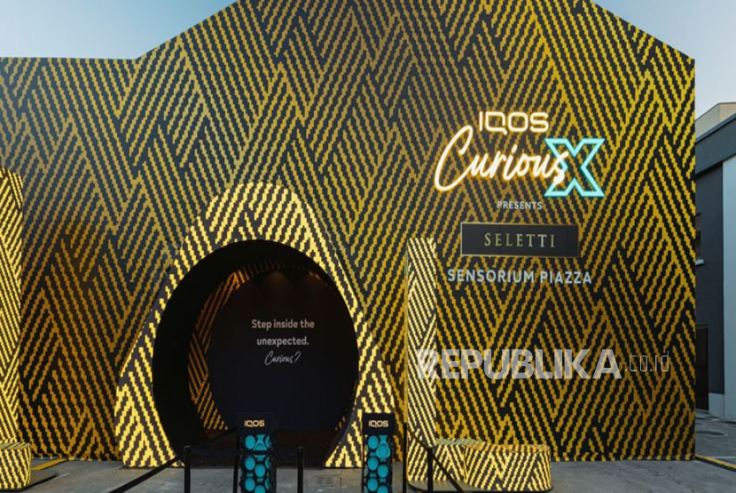 Iqos berkolaborasi dengan merek desain ikonik Seletti di Milan Design Week lewat Curious X: Sensorium Piazza