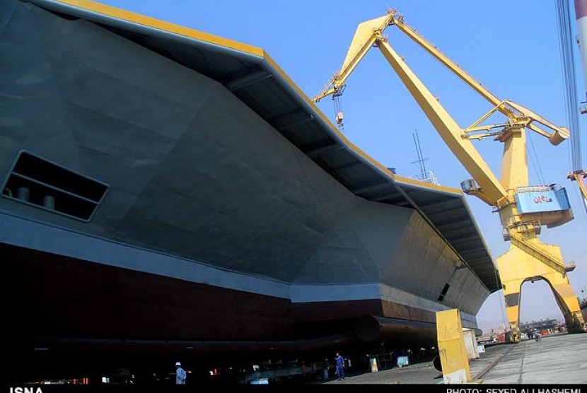 Iran's aircraft carrier mock up