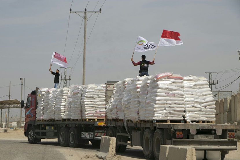 Iring-iringan truk bantuan ACT dalam aksi kemanusiaan untuk Syiria