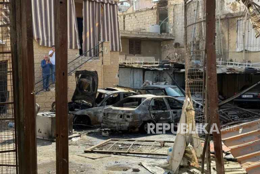 Israel melakukan serangan di Kamp Ain Al-Hilweh Lebanon. 