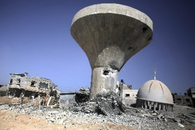Israel menargetkan masjid dalam serangannya ke Gaza, Palestina. 