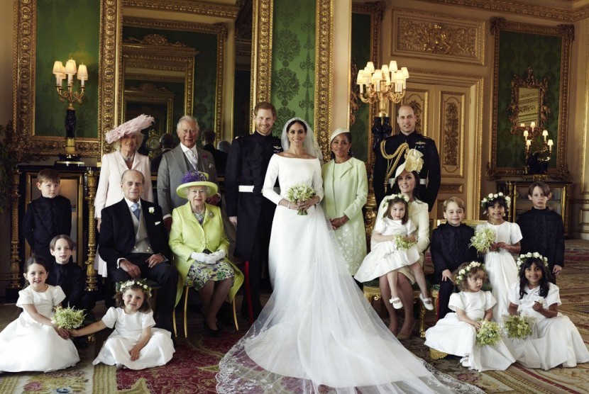 Istana Kensington merilis foto Royal Wedding Pangeran Harry dan Meghan Markle yang terbaru. Foto menunjukkan seluruh keluarga inti dari kedua sisi pengantin.