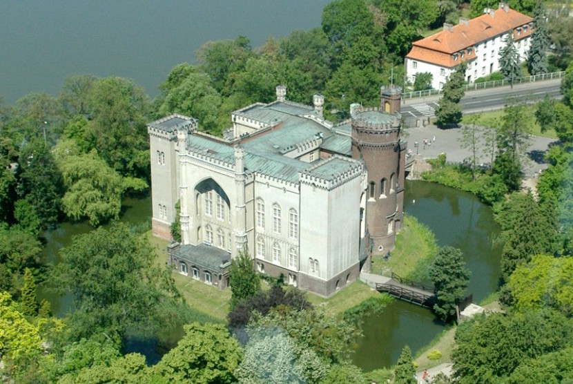 Istana Kornik di Polandia.
