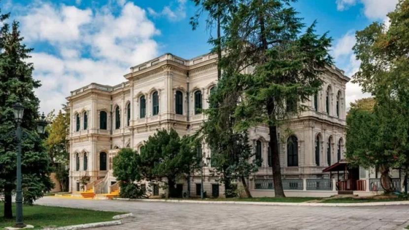 Istana Yildiz yang menjadi tempat Sultan Abdul Hamid II memerintah Kekhalifahan Utsmaniyah atau Ottoman Empire pada 31 Agustus 1876–27 April 1909. 3 Maret 1924, Runtuhnya Kesultanan Ottoman