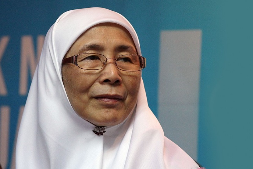 Istri Anwar Ibrahim, Wan Azizah.