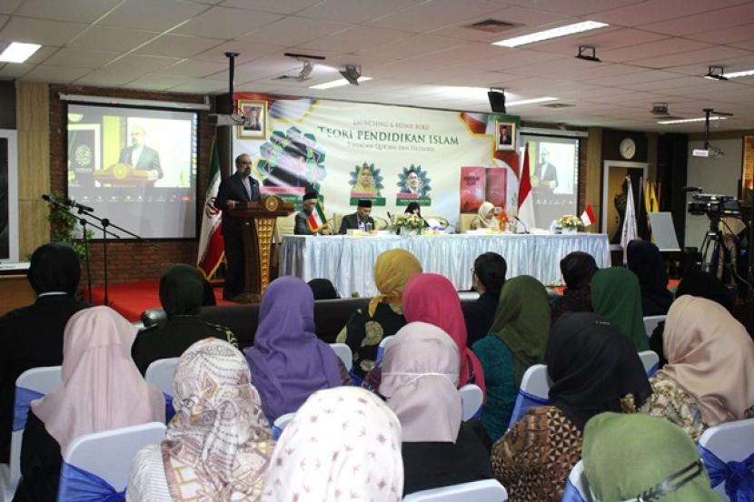 Peluncuran buku Prof Jamileh Alamolhoda edisi bahasa Indonesia, yang diterbitkan oleh Sadra Press dengan judul 'Teori Pendidikan Islam dalam Perspektif Alquran dan Filsafat Islam'.
