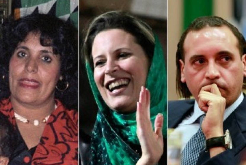 Istri Qaddafi Safia (kiri), putrinya Aisha (tengah) dan putra Qaddafi Hannibal (kanan)