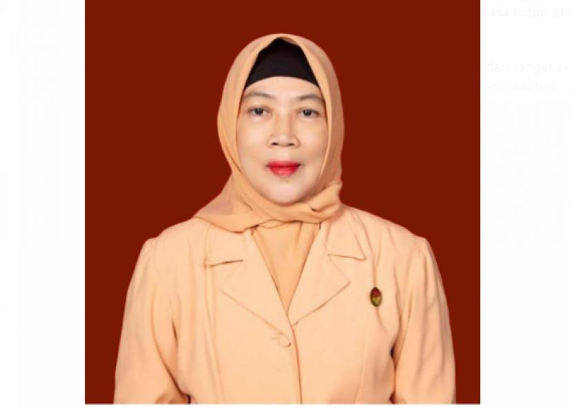 Istri tercinta dari Pj Sekda Muba Musni Wijaya SSos MSi yakni Hj Indah Werdiningsih Binti Saimin menghembuskan nafas terakhirnya, Kamis (12/1/2023).. 