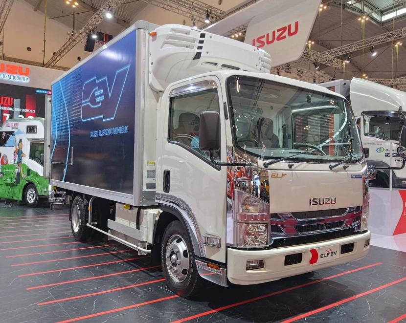 Isuzu Elf EV tampil di GIIAS 2022 sebagai langkah untuk menyambut pasar EV.