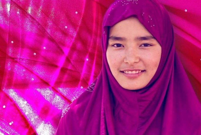 Itrat, gadis Australia berusia 12 tahun asal Pakistan berbagi pengalaman hidupnya sebagai seorang yang memakai jilbab.