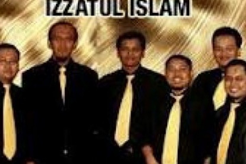 Izzatul Islam terpilih menjadi grup nasyid terfavorit dalam Gelaran Indonesia Nasyid Award (INA) 2012 di Istora Senayan Jakarta, Sabtu (17/3).