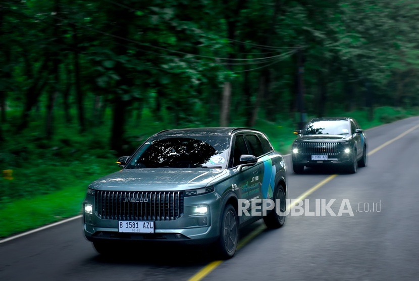 JAECOO kembali menetapkan standar baru di dunia elektrifikasi kendaraan lewat kehadiran JAECOO J7 Super Hybrid System (SHS). Model unggulan ini bukan hanya menghadirkan mobilitas yang cerdas dan berkelanjutan, tapi juga menempatkan aspek keselamatan sebagai prioritas utama.