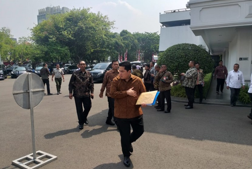 Jajaran menteri Kabinet Indonesia Maju hadiri sidang kabinet perdana, Kamis (24/10). 