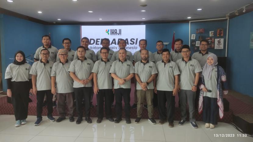 Jajaran pengurus Ikatan Jurnalis Indonesia (IKAJI)