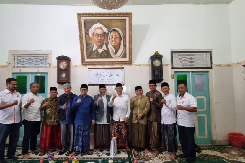 Jajaran pengurus PKS saat di Pondok Pesantren Al Risalah Mambaul Maarif Denanyar Jombang, Jawa Timur, Sabtu (7/10/2023).