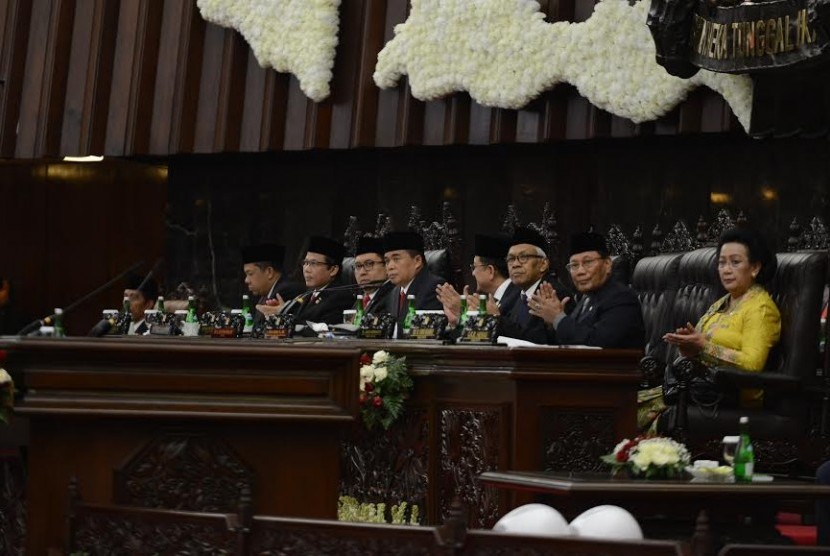 Jajaran petinggi DPR dan DPD dalam sidang paripurna DPR, Selasa (16/8).