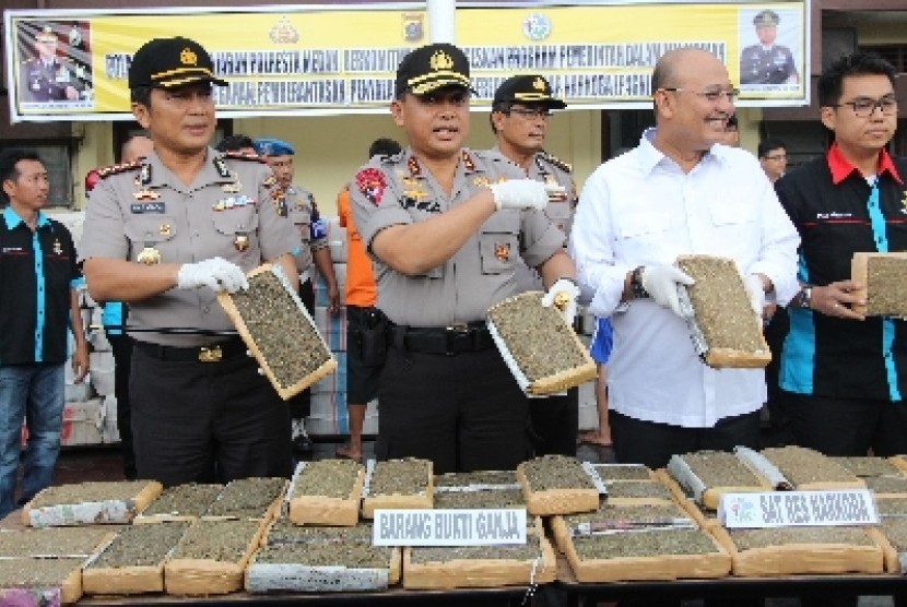 Jajaran Polda Sumut ketika ekspose hasil tangkapan.