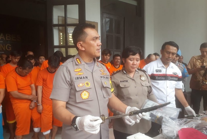 Jajaran Polrestabes Bandung berhasil mengamankan 50 lebih pelaku kejahatan di Kota Bandung selama 10 hari, Jumat (20/12).