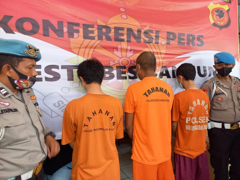 Jajaran Polsek Bojongloa Kaler berhasil meringkus komplotan begal yang tak segan menganiaya korban di Kota Bandung, Kamis (6/10/2022).