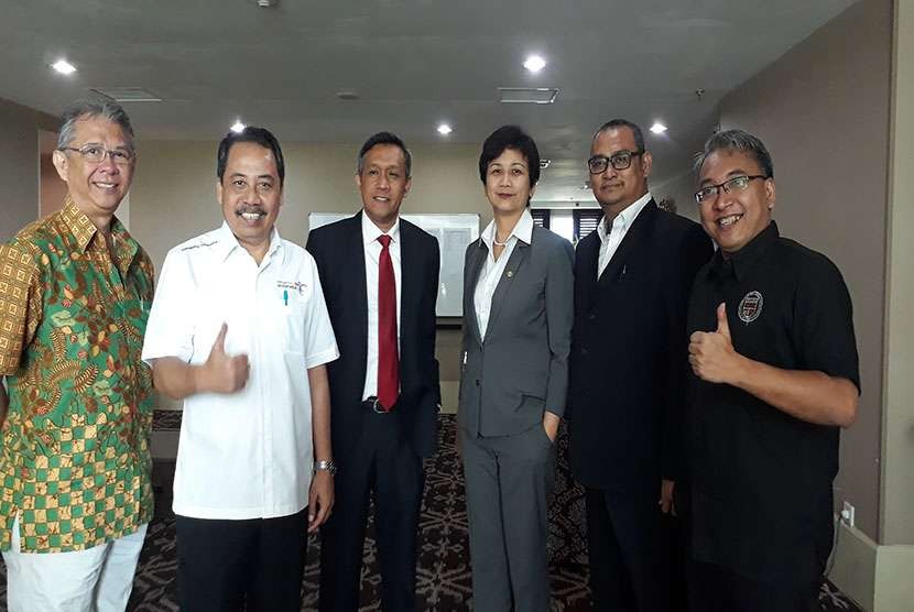  Jakarta International Hotels School (JIHS) dan Indonesian Hotel General Manager Association (IHGMA) menandatangani Nota Kesepahaman untuk meningkatkan SDM di bidang perhotelan, Sabtu (1/9). 
