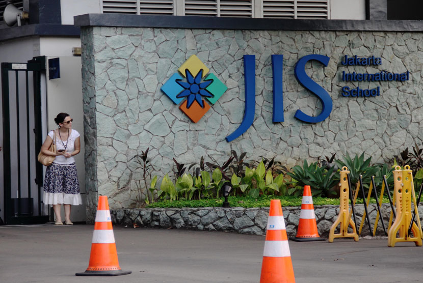 Jakarta International School (JIS)