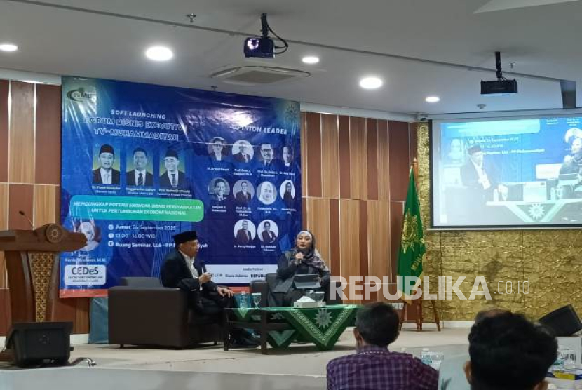 JAKARTA -- Mantan Menteri Keuangan (Menkeu) RI dan ekonom senior, Fuad Bawazier dalam acara Soft Launching 