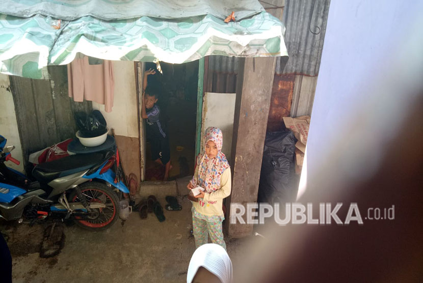 Rumah kontrakan tempat tinggal keluarga korban meninggal oembagian sembako di Monas bernama Rizki (10 tahun) di Rt 12 / Rw 13 Pademangan Barat, Jakarta Utara. 